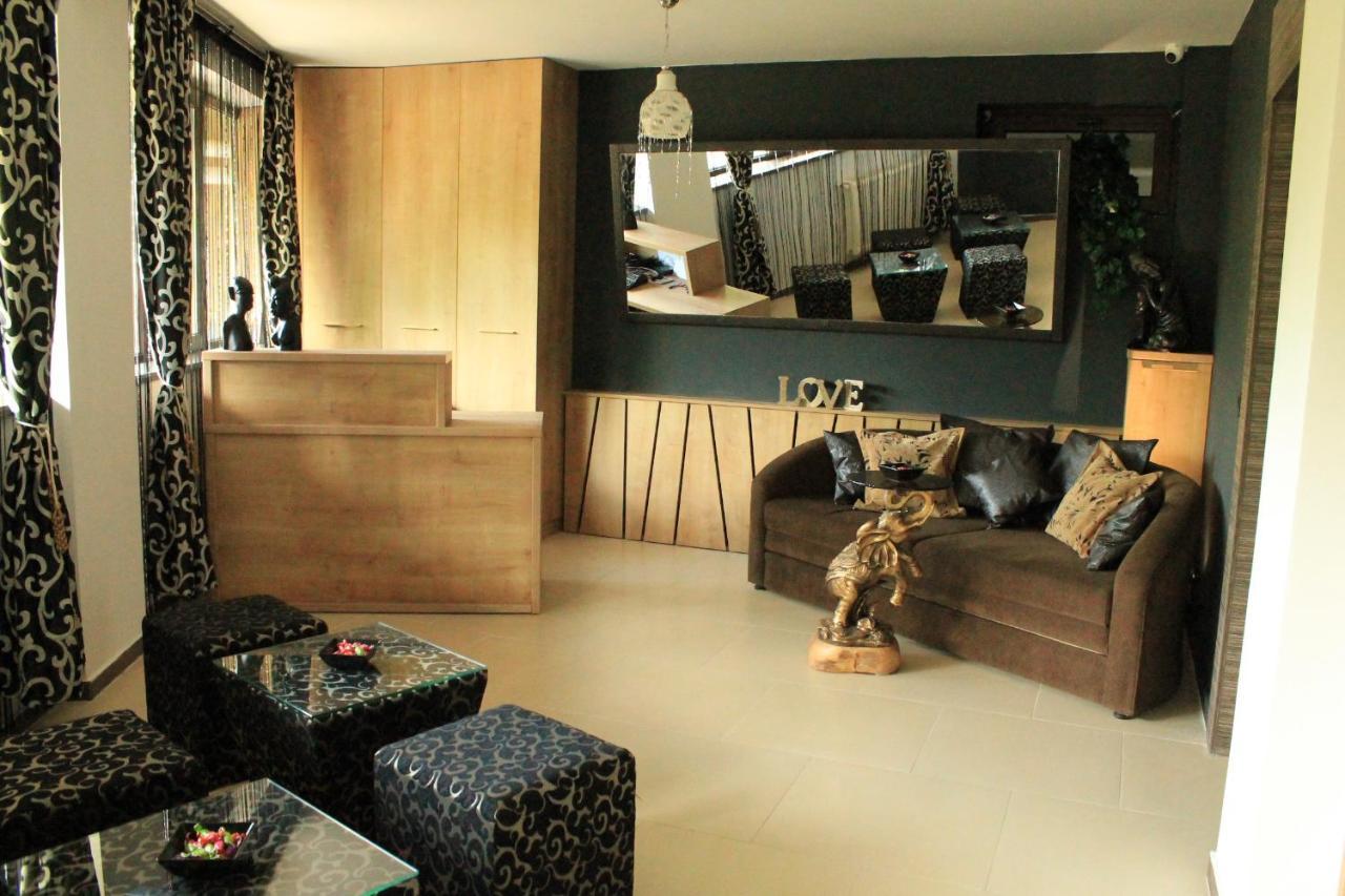 Theline Hotel Bucureşti Ngoại thất bức ảnh
