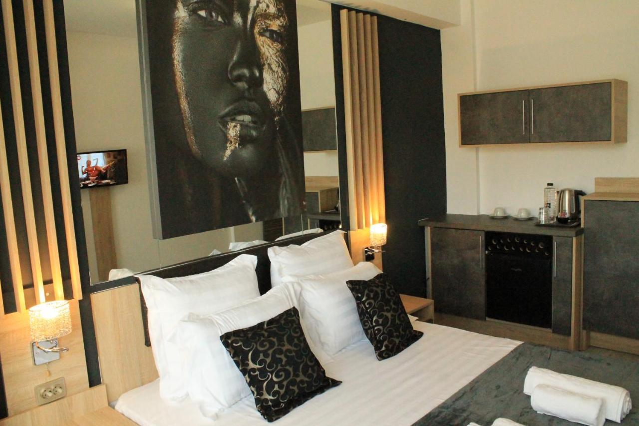 Theline Hotel Bucureşti Ngoại thất bức ảnh