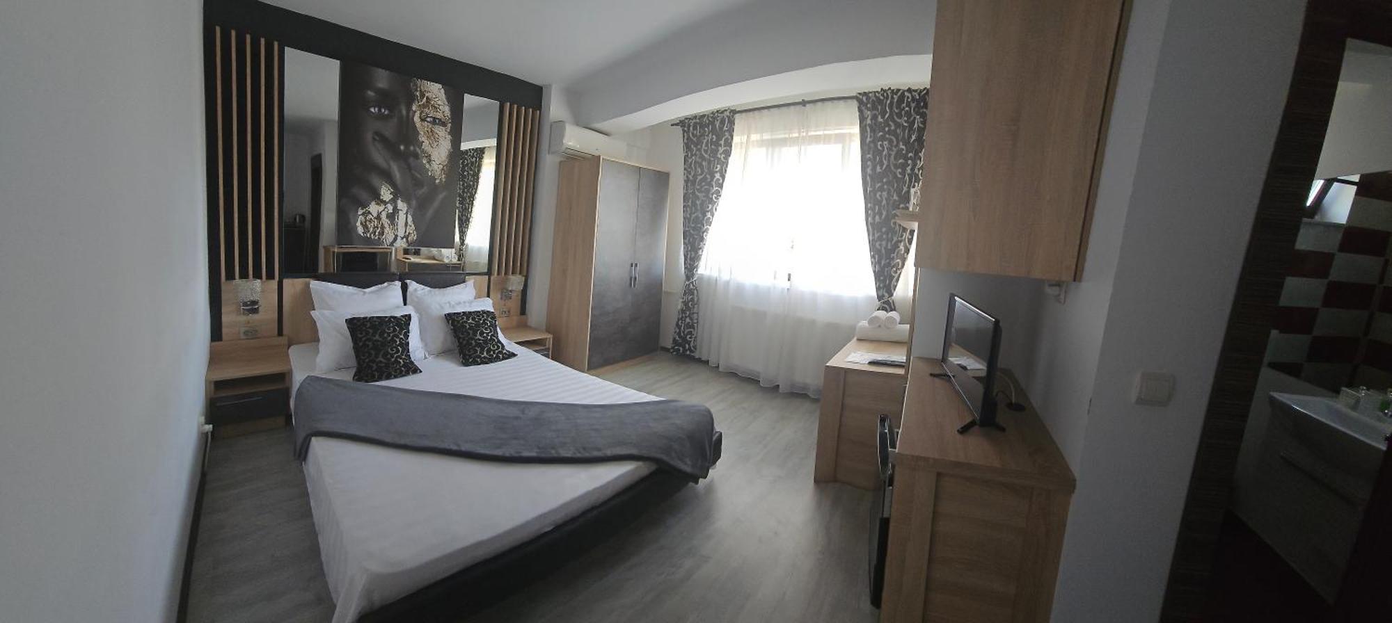 Theline Hotel Bucureşti Ngoại thất bức ảnh