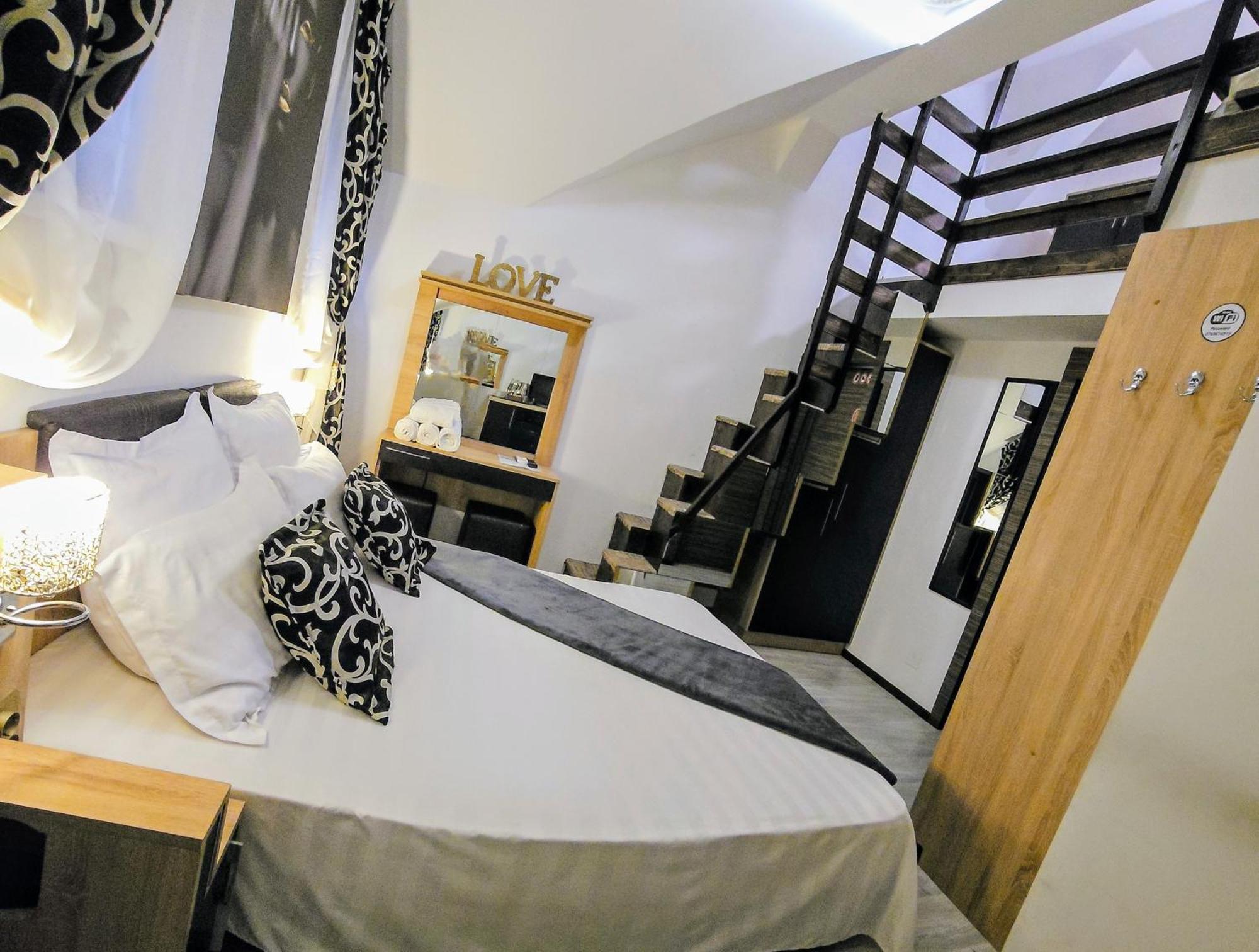 Theline Hotel Bucureşti Ngoại thất bức ảnh