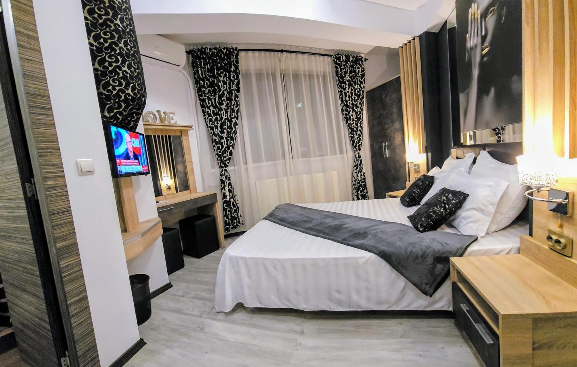 Theline Hotel Bucureşti Ngoại thất bức ảnh